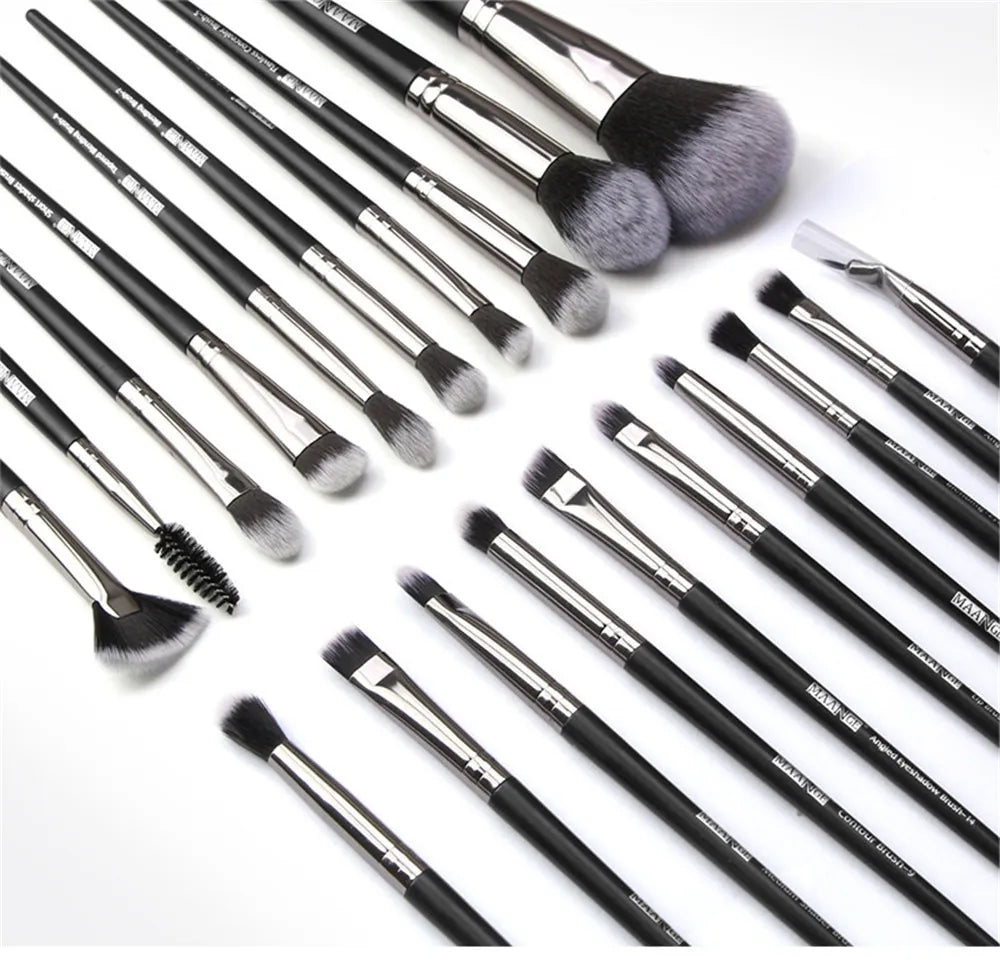 Complete Eye Shadow & Makeup Brush Beauty Tool Essentials 20 Piece Set