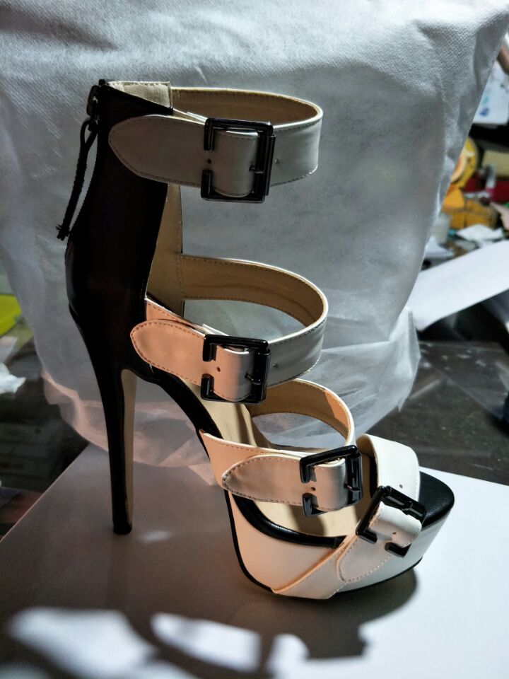 Bold Belt Buckle Platform High Heel Roman Sandals