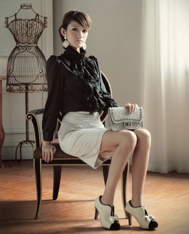 Elegance Redefined Long-sleeved chiffon shirt