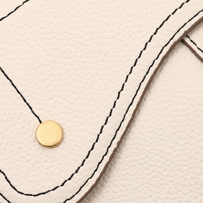 Ladies leather messenger bag