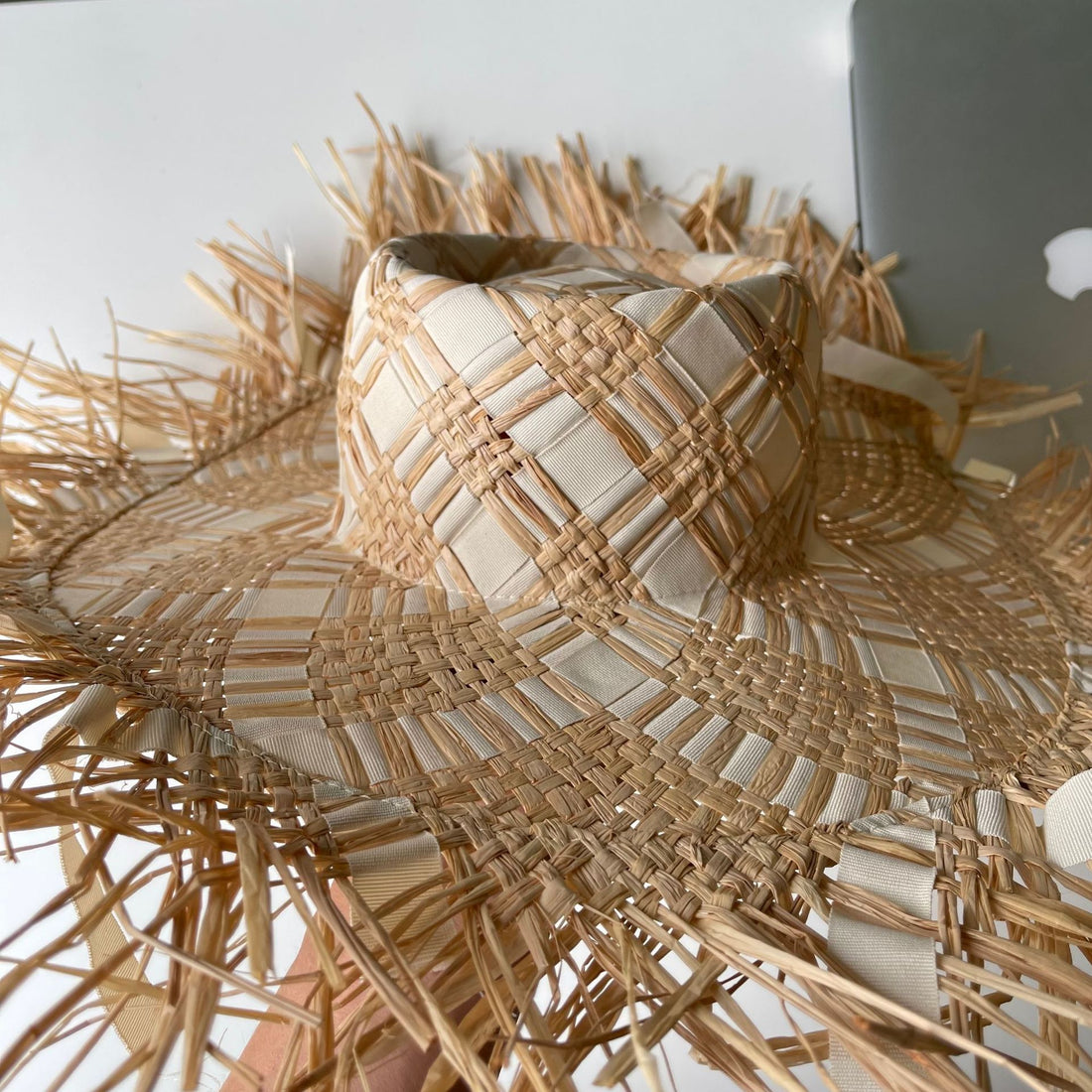 Light Weight Large Brim Straw Beach Summer Hat